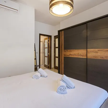 Lovely Mellieha With Stunning Terrace & Views By 360 Estates 아파트 *