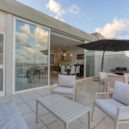 Lovely Mellieha With Stunning Terrace & Views By 360 Estates 아파트 *