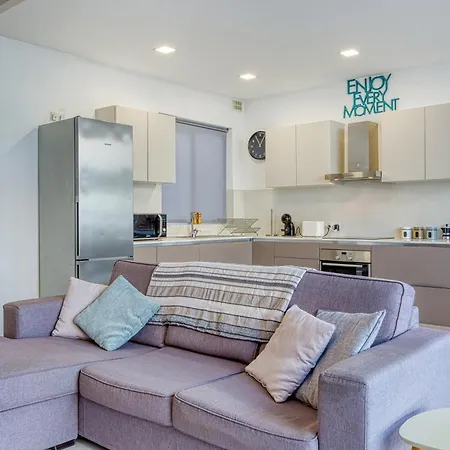 Lovely Mellieha With Stunning Terrace & Views By 360 Estates * Ix-Xaghra ta' Barra