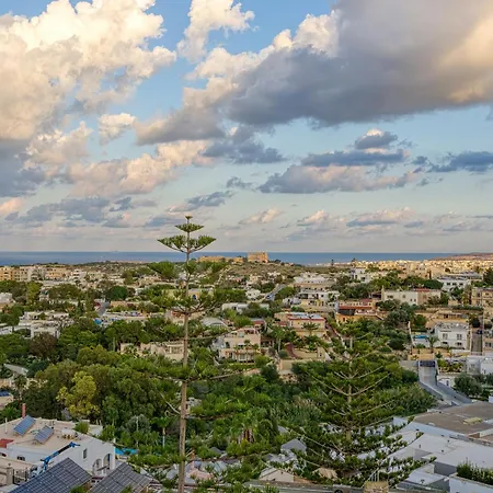 Lovely Mellieha With Stunning Terrace & Views By 360 Estates Apartmán